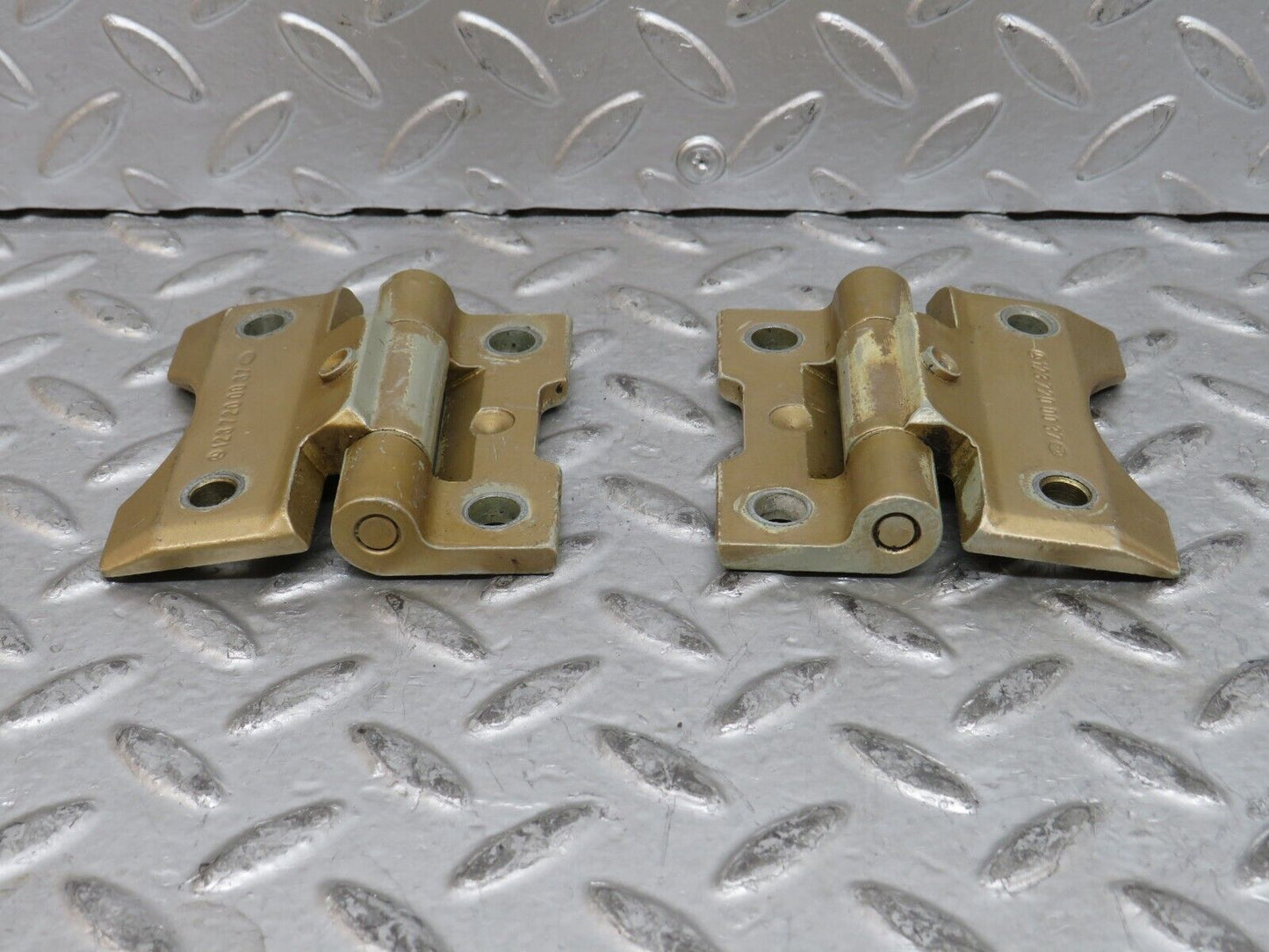 28361 Mercedes-Benz S123 240D Wagon Door Hinge Pair 1237200037