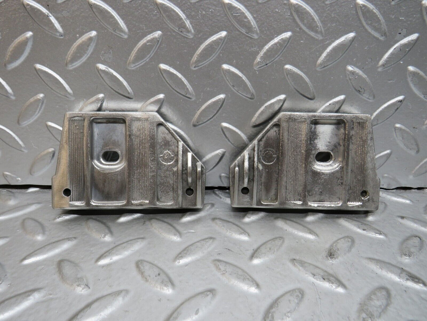 29125 Mercedes-Benz C124 320CE Window Guide Pad Pair 1247250232 1247250132