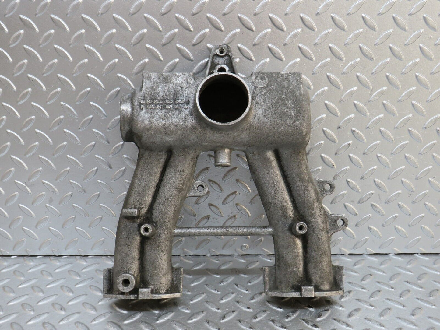 28421 Mercedes-Benz S123 240D Wagon Intake Manifold 6151410201
