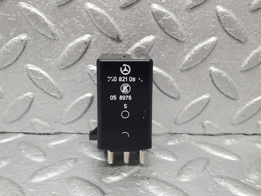 46488 Mercedes-Benz C123 280CE Coupe Intermittent Wiper Relay 0008210863