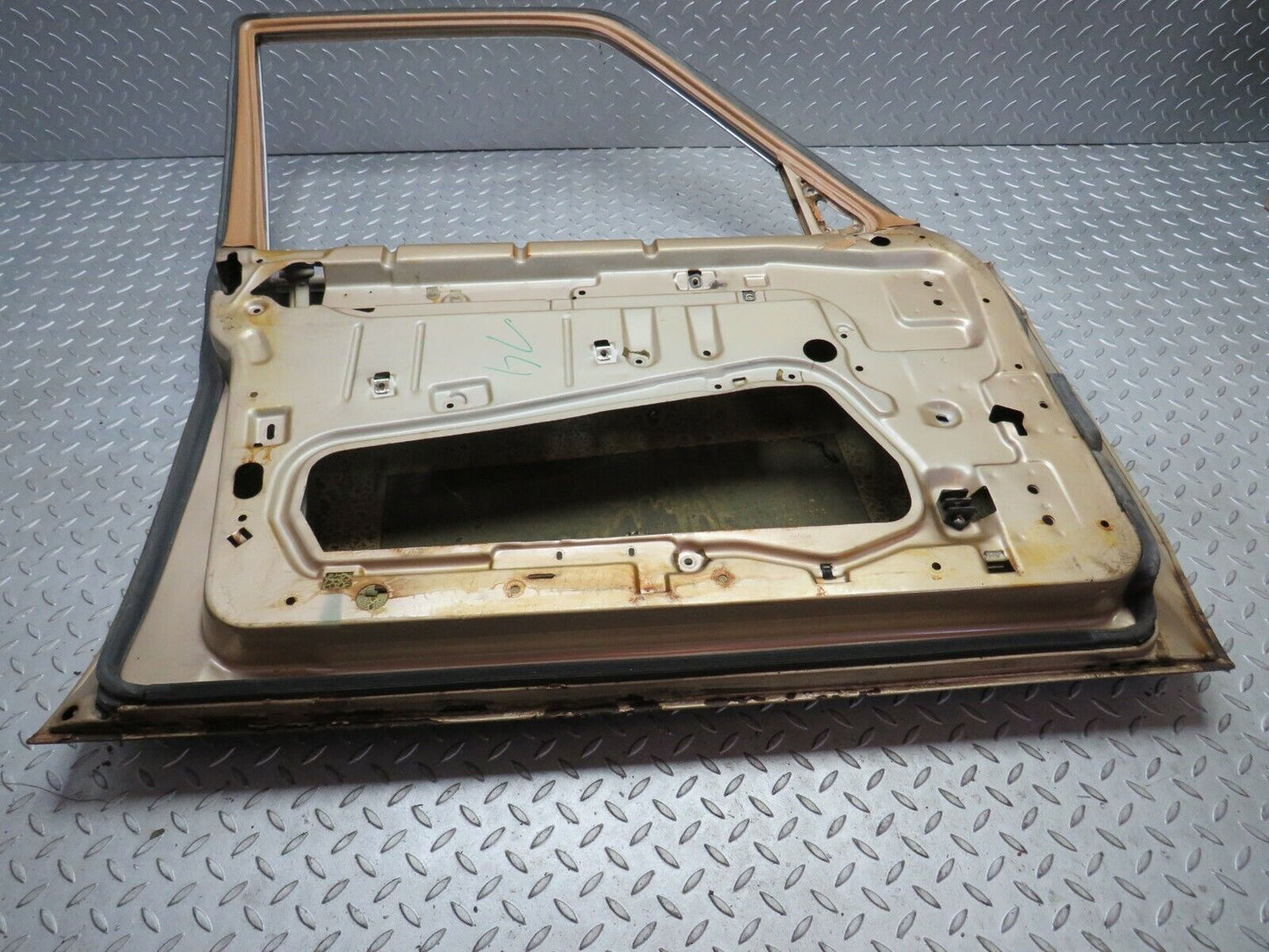 22107 Mercedes-Benz S123 280TE Wagon Front Left Door