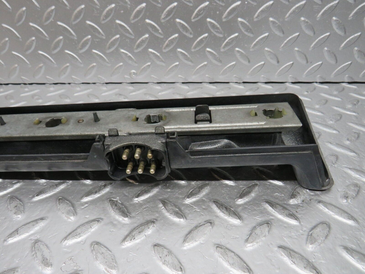 0105 Mercedes-Benz W123 Tail Light Bulb Holder Right Side 22064R