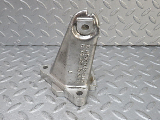 36674 Mercedes-Benz W201 190E 2.0L Engine Mount Bracket Right Side 1022234204