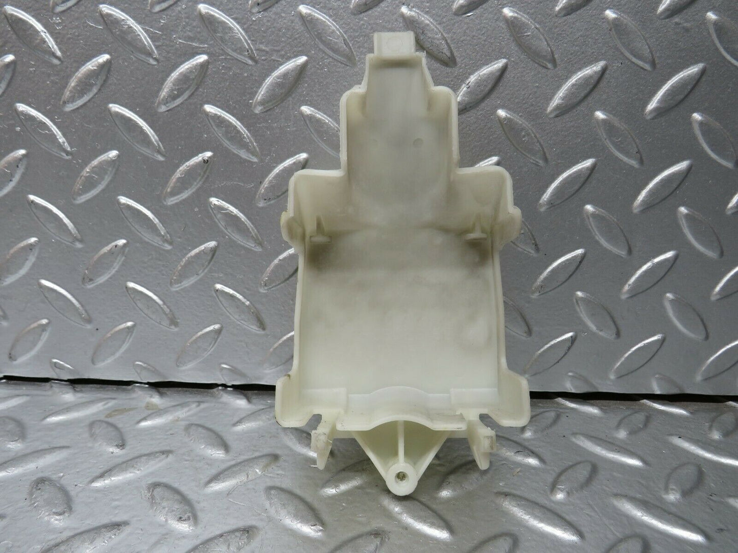 24266 Mercedes-Benz S124 220TE Rear Door Lock Vacuum Actuator Cover 1248050590