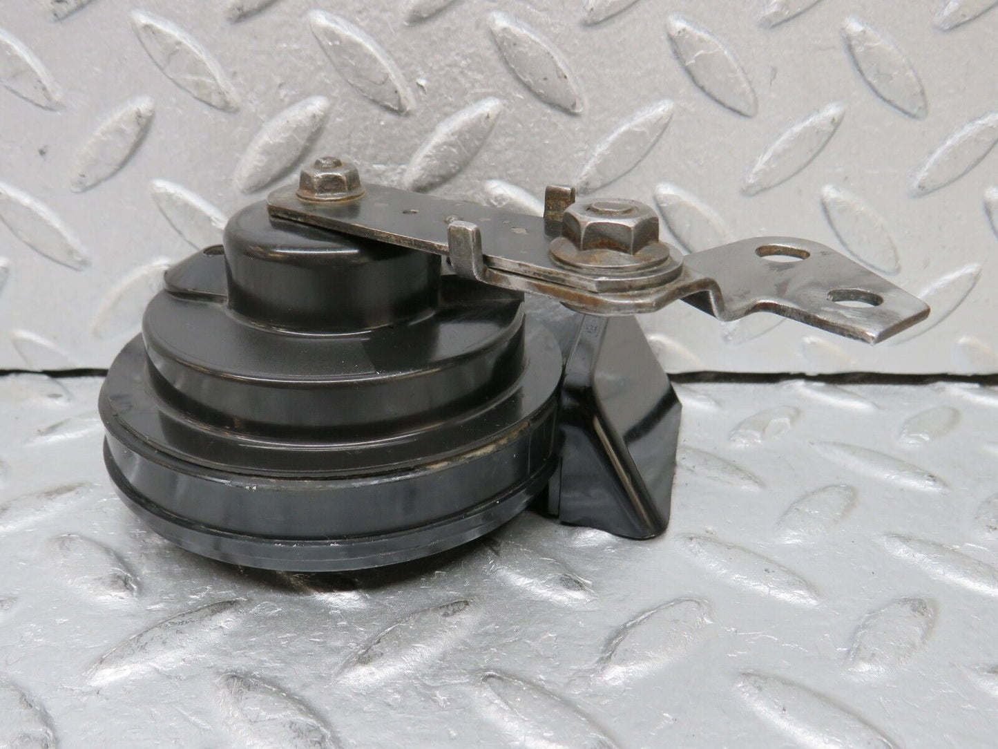 37810 Mercedes-Benz A124 320E Cabriolet Horn Fiamm Pair AM80-R