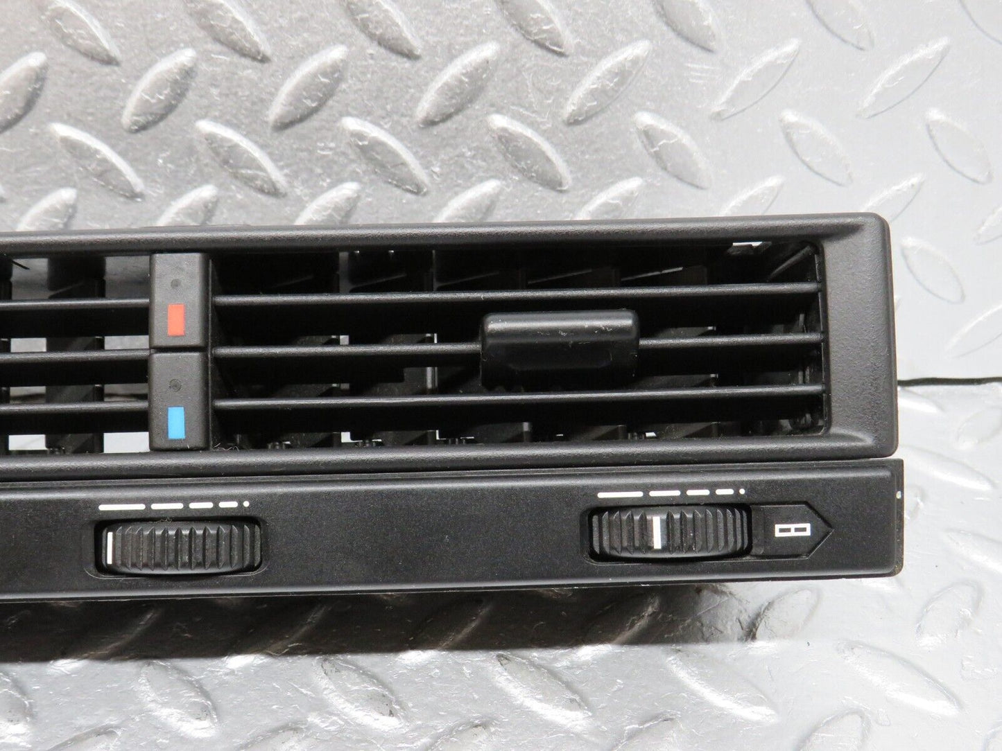 39395 Mercedes-Benz R129 320SL Coupe Dash Centre Air Vent 1298300354
