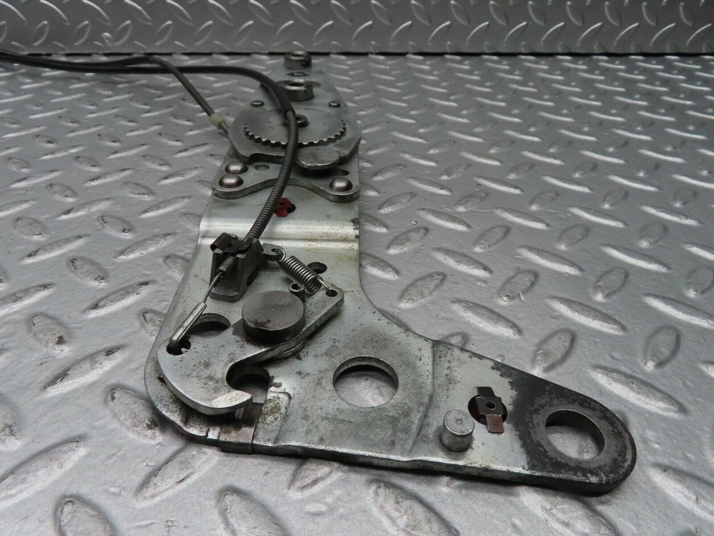 20553 Mercedes-Benz R107 450SL Front Right Seat Hinge 0009107585