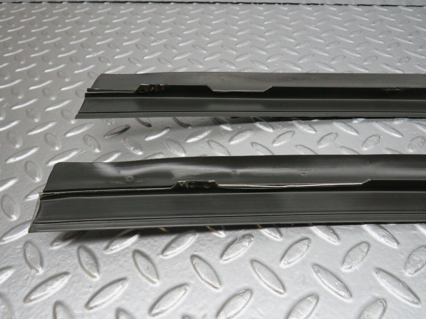 32587 Mercedes-Benz S124 300TE Wagon Windscreen Lower Moulding Trim Pair