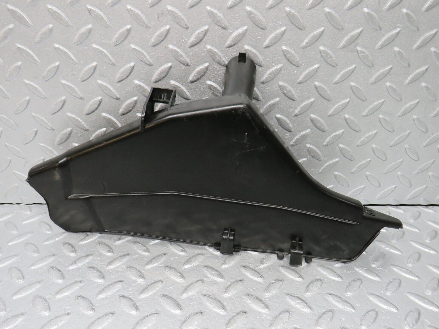 38778 Mercedes-Benz W201 190E 2.6L Front Right Rain Gutter Drain Channel 2016280273