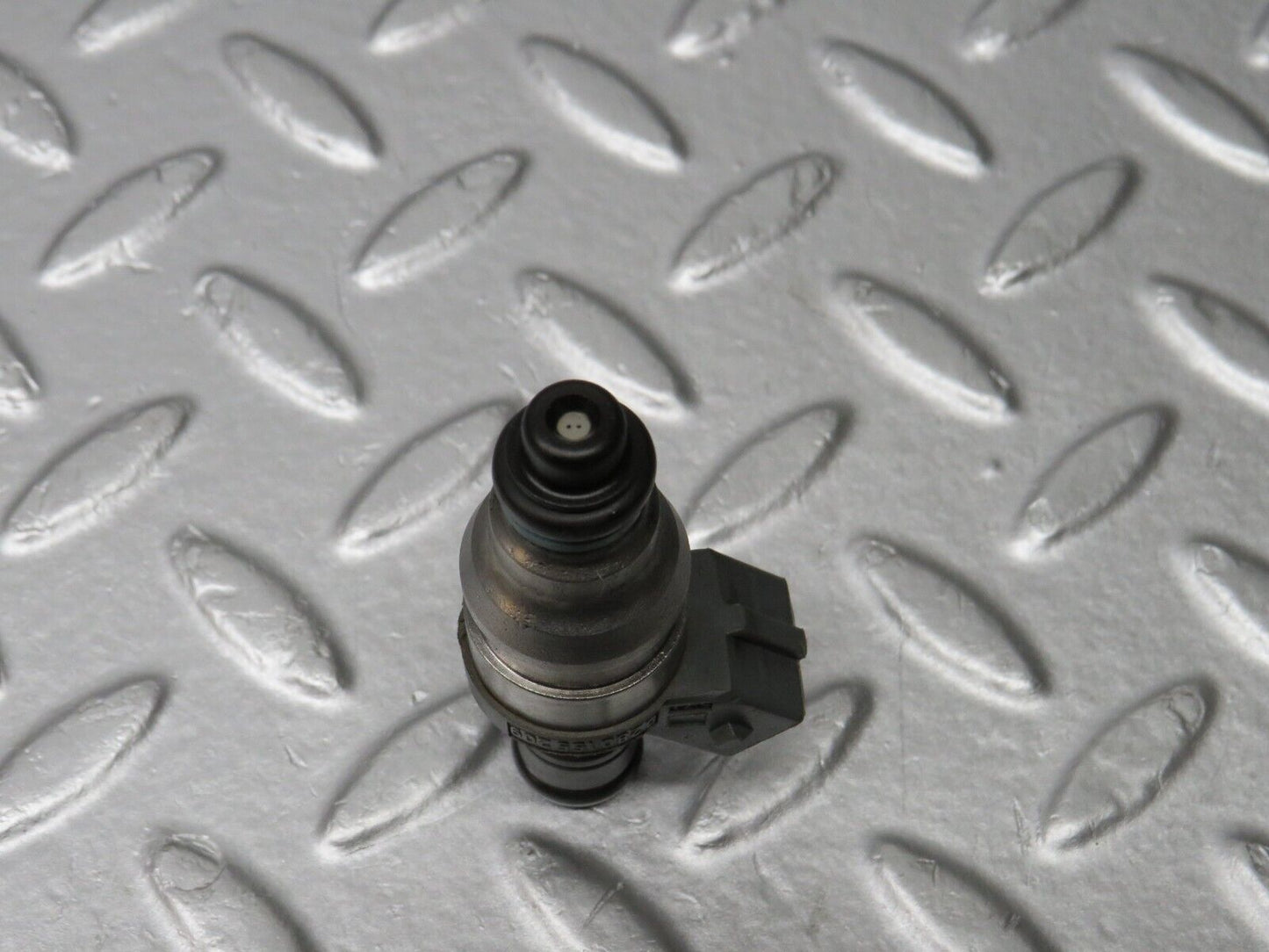 39419 Mercedes-Benz R129 320SL Coupe Fuel Injector Bosch 0000787323 0280155209