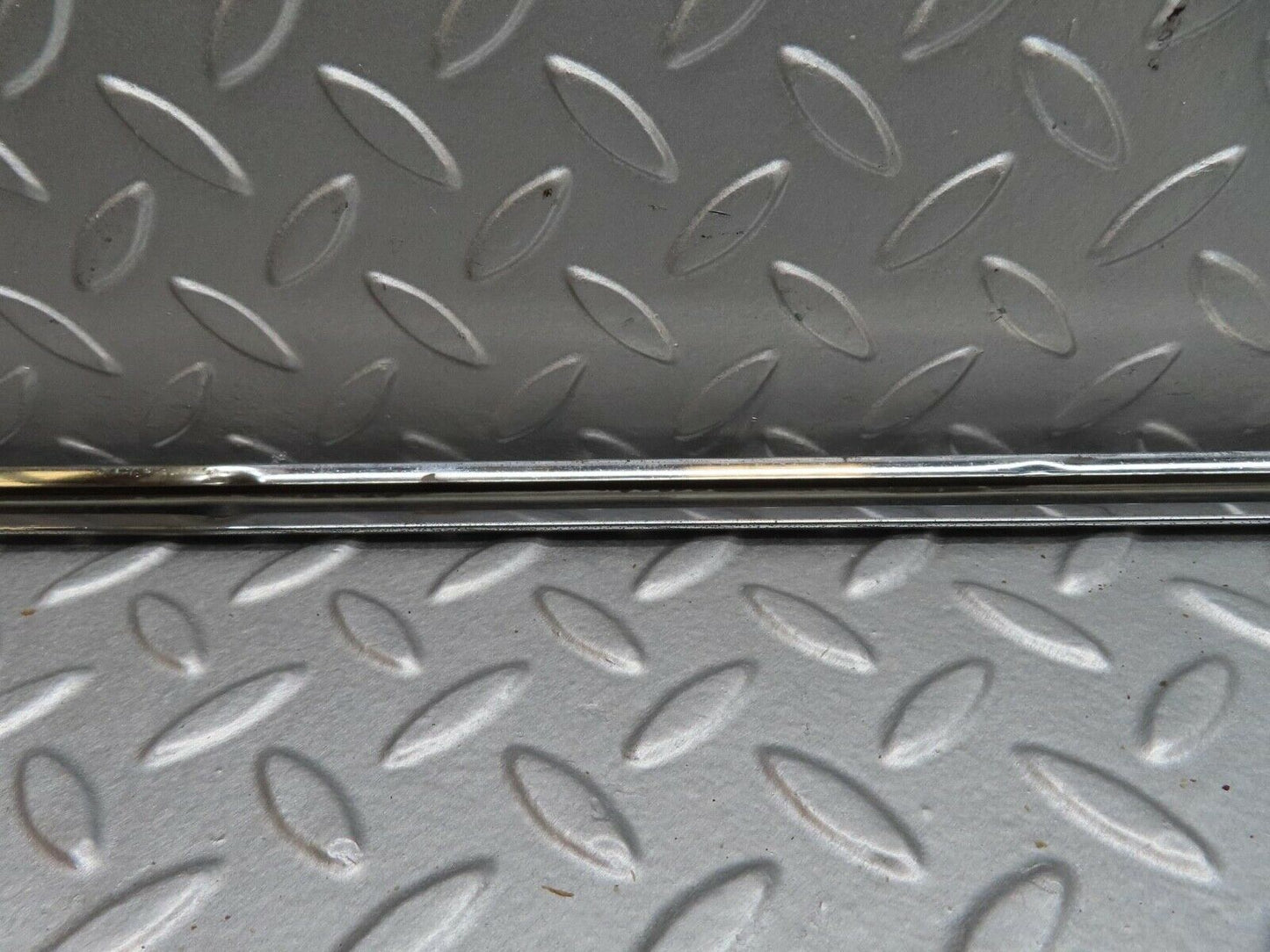 12702 Mercedes-Benz W111 220SE Rear Right Top Fender Wing Chrome Trim