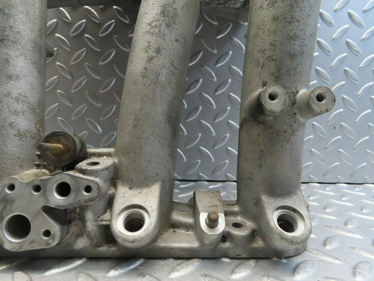 11535 Mercedes-Benz C123 230CE Coupe Intake Manifold 1021410301 1021411190