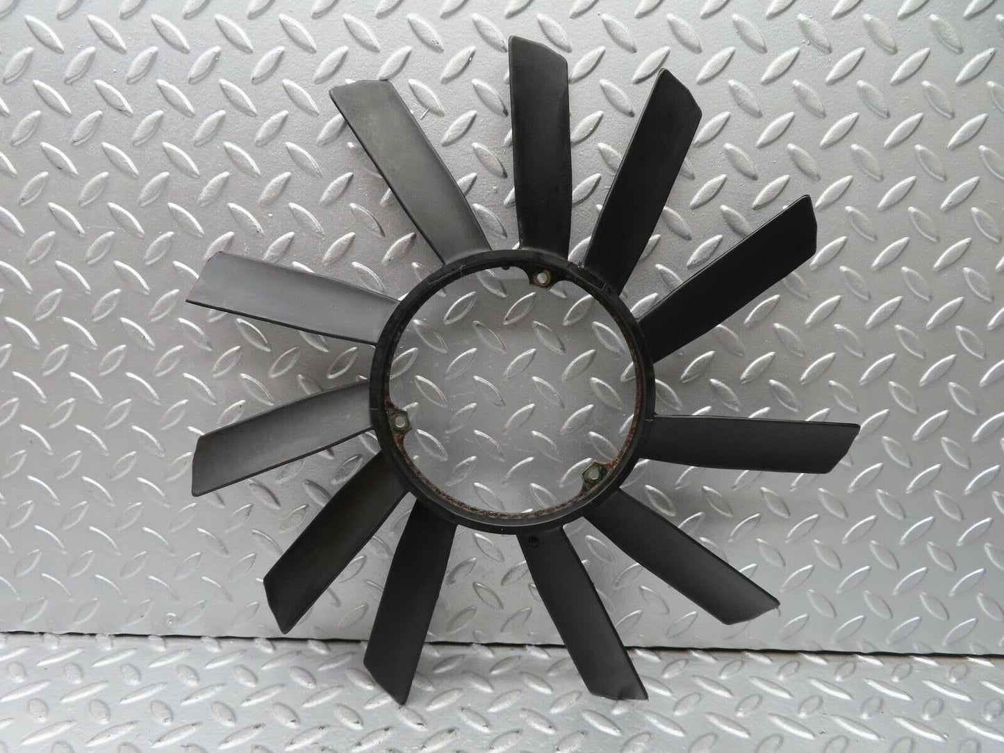 21699 Mercedes-Benz W126 300SE Engine Cooling Fan 1032000323