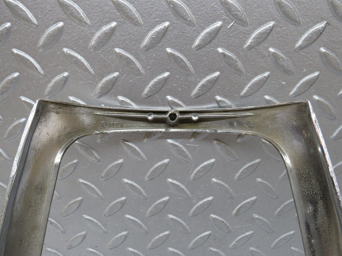 35752 Mercedes-Benz W108 Headlight Chrome Frame
