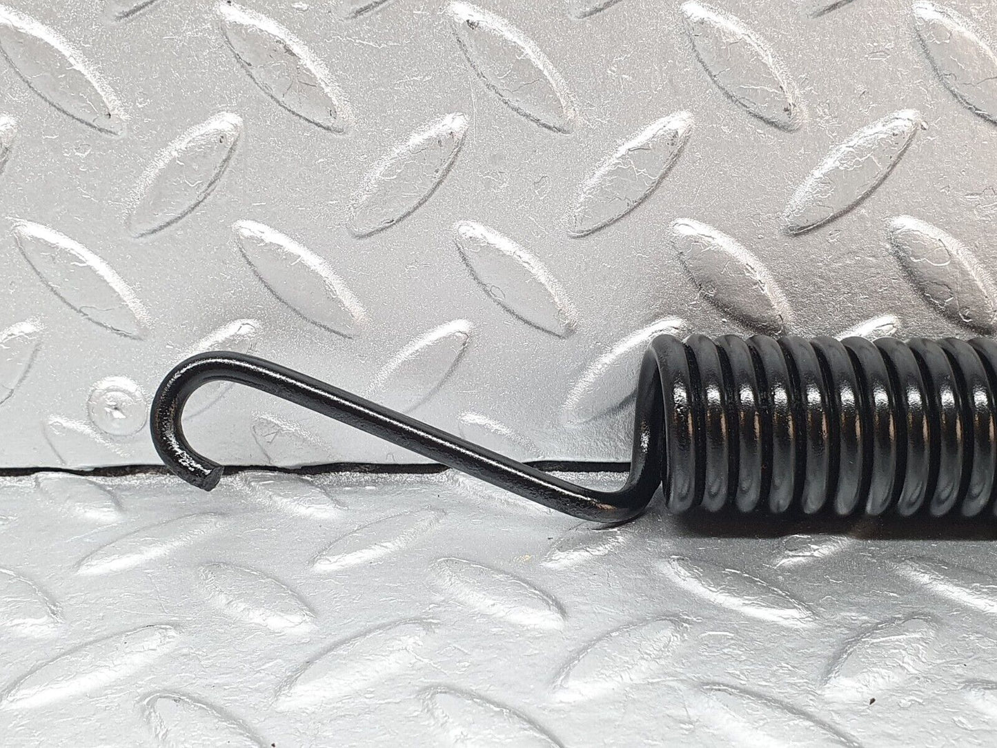 40838 Mercedes-Benz W123 300D Bonnet Hinge Spring