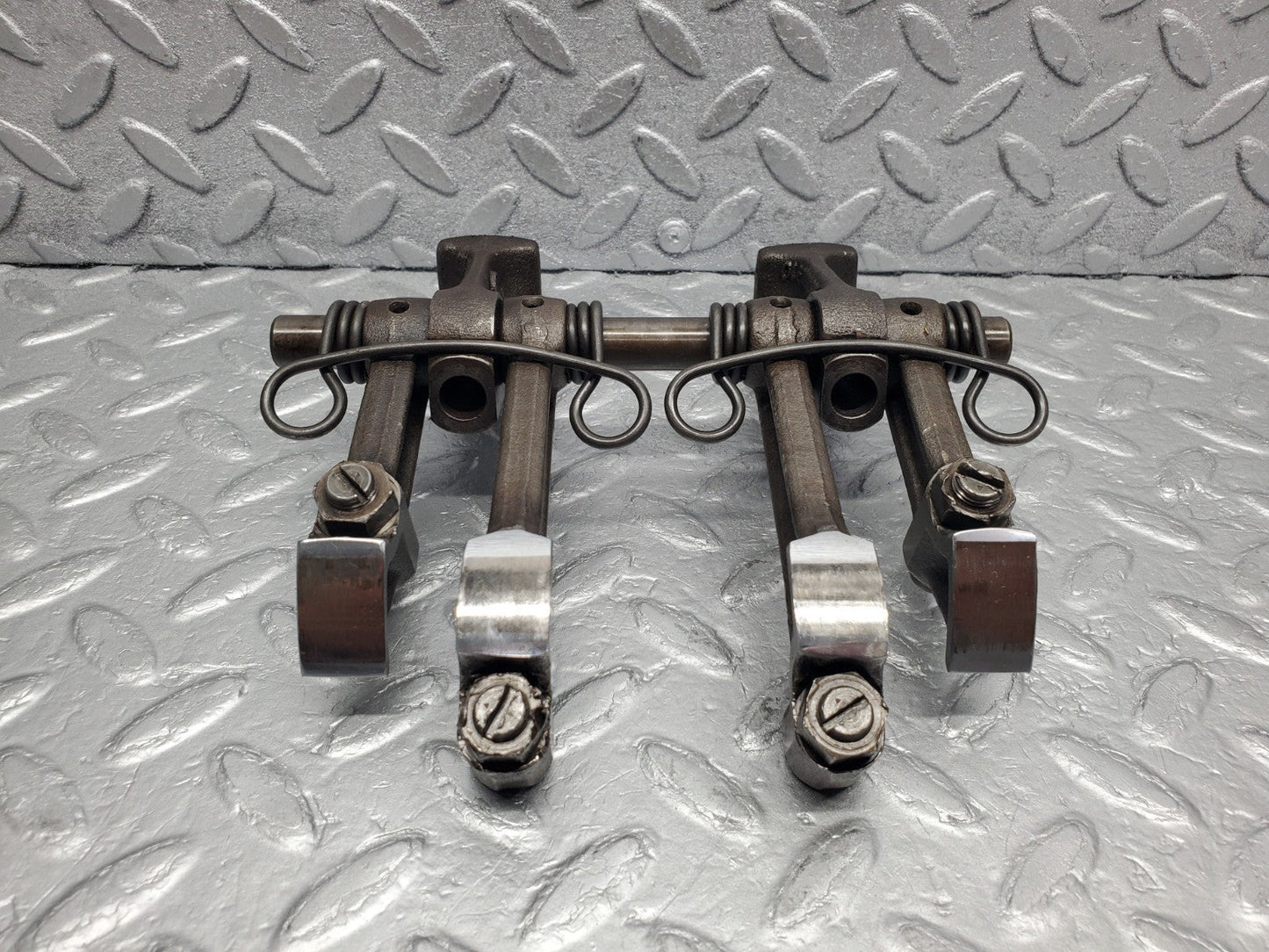 W112 rocker arm support arm and shaft used OEM