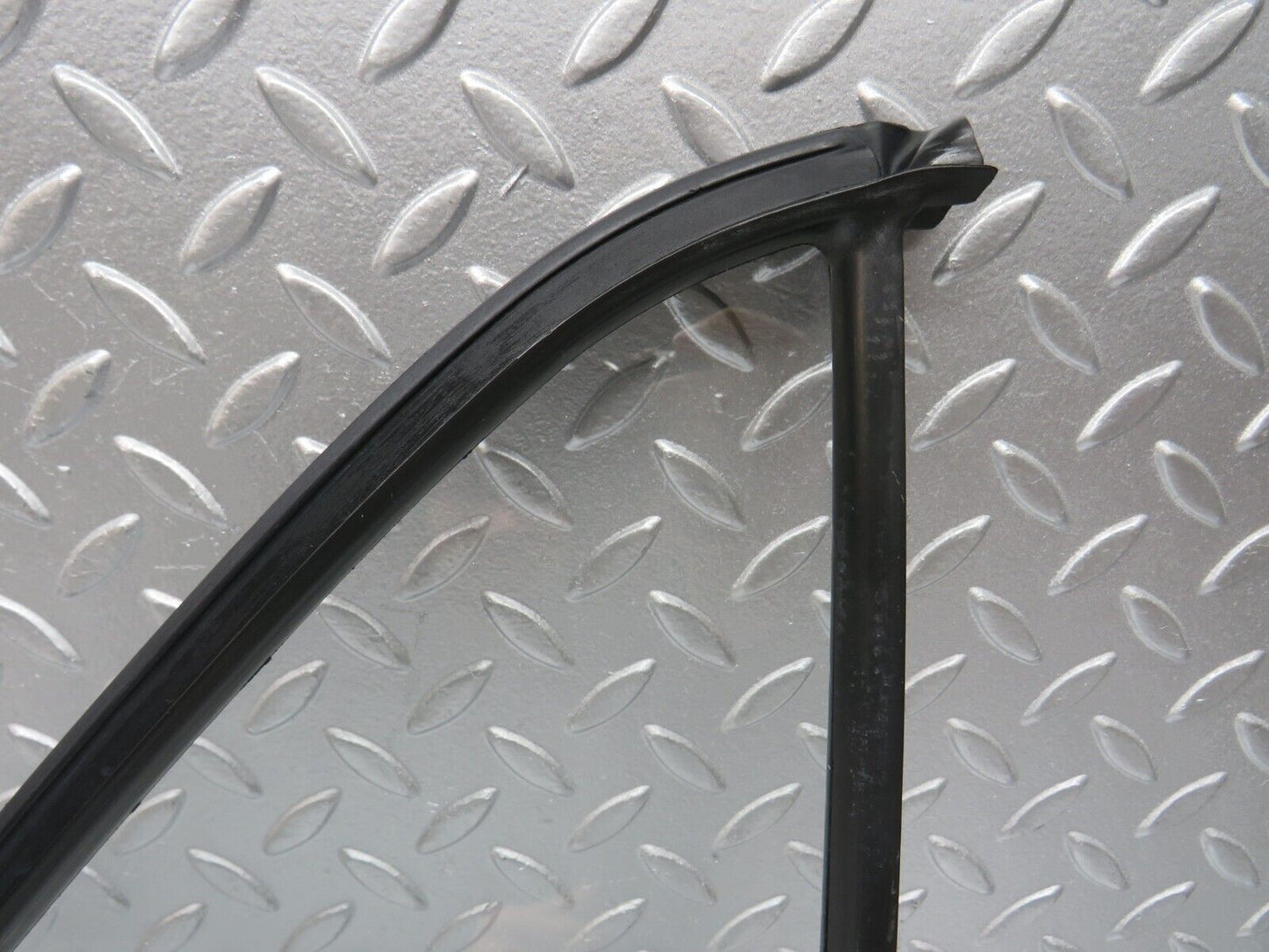 31094 Mercedes-Benz W123 200D Rear Right Quarter Window  1237350224
