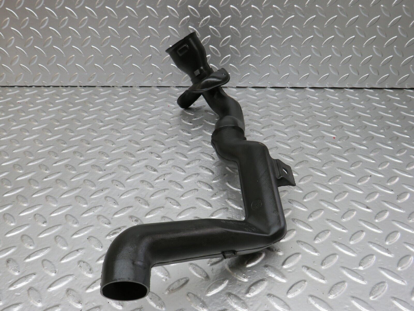 24736 Mercedes-Benz W140 S320 Engine Bay Water Drain Right Side 1406280478