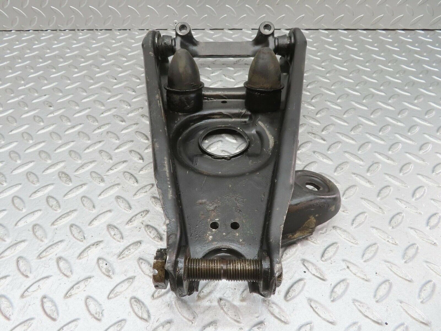 13334 Mercedes-Benz W111 220S Front Right Lower Control Arm