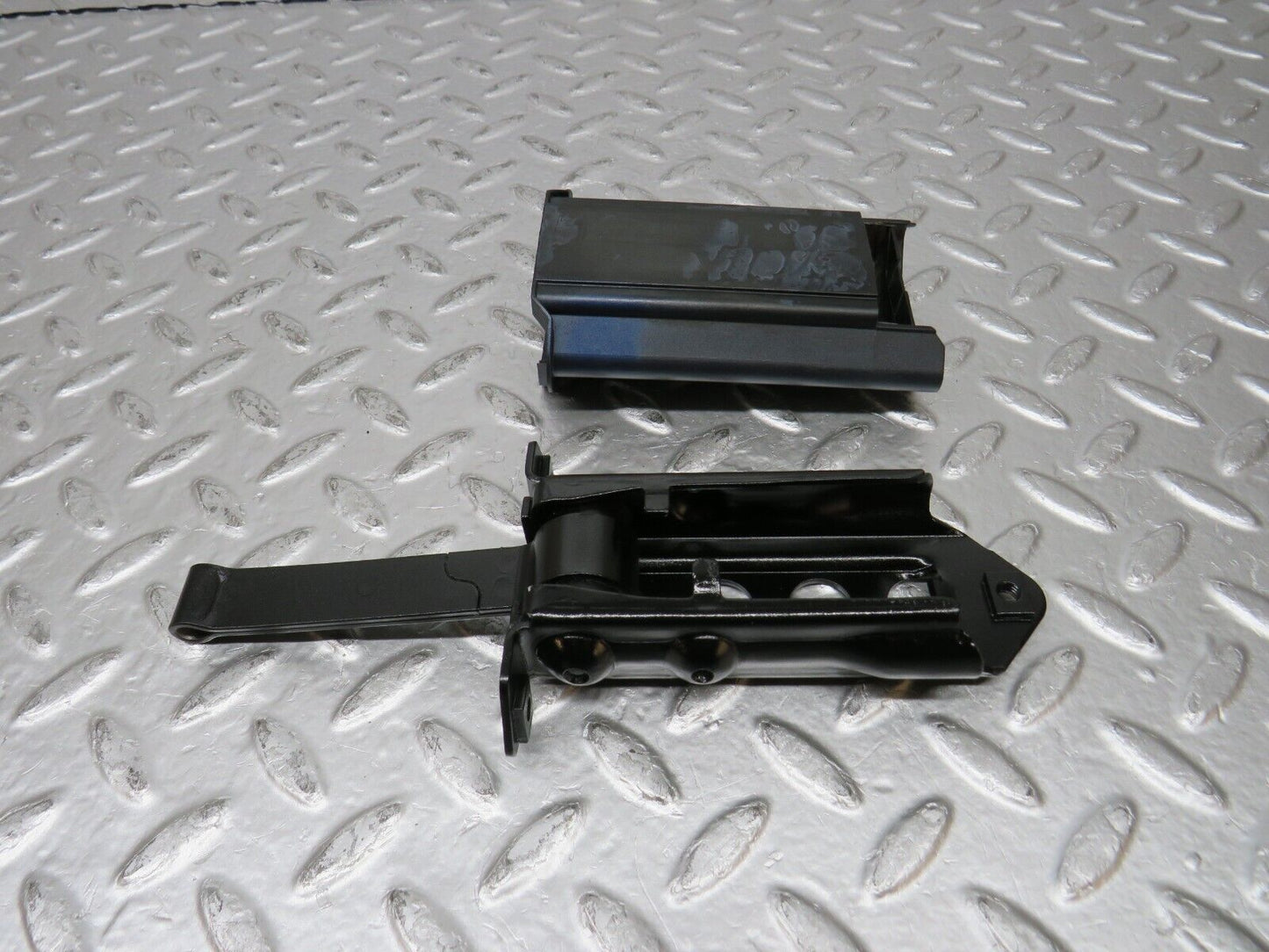 31531 Mercedes-Benz S124 220TE Wagon Door Safety Check Strap
