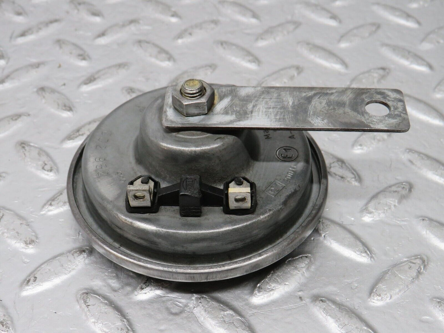 33470 Mercedes-Benz W202 C180 Horn 002952 0035426820