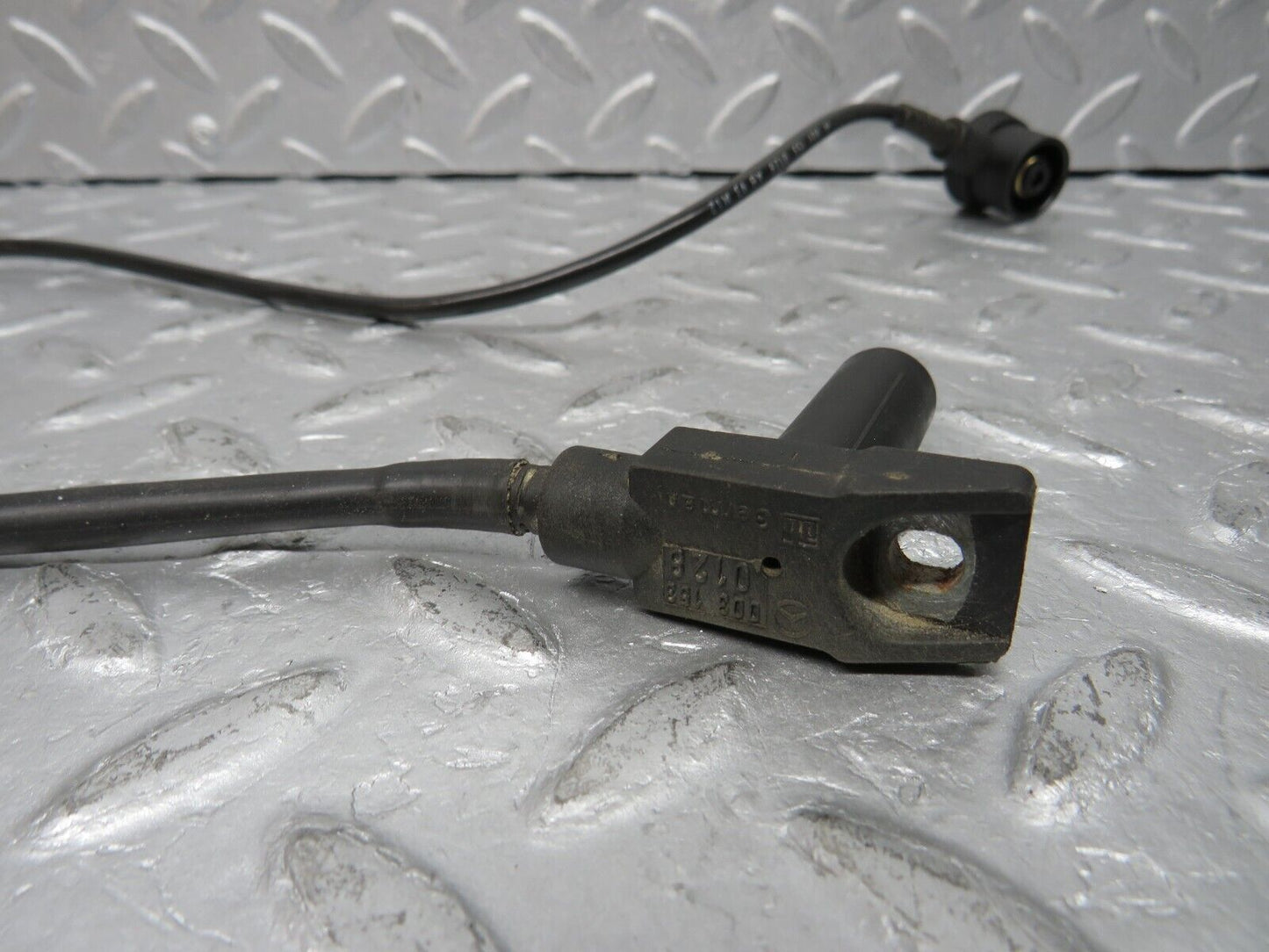 38659 Mercedes-Benz R129 280SL Coupe Crankshaft Position Sensor 0155452828 003153012