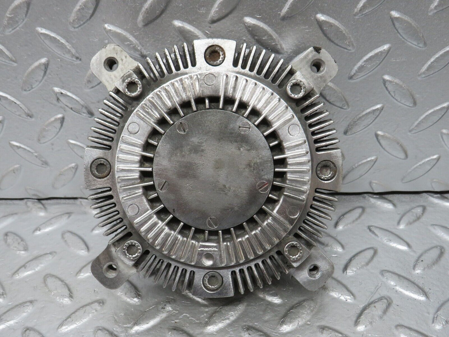33031 Mercedes-Benz C107 R107 350 V8 Engine Cooling Fan Clutch