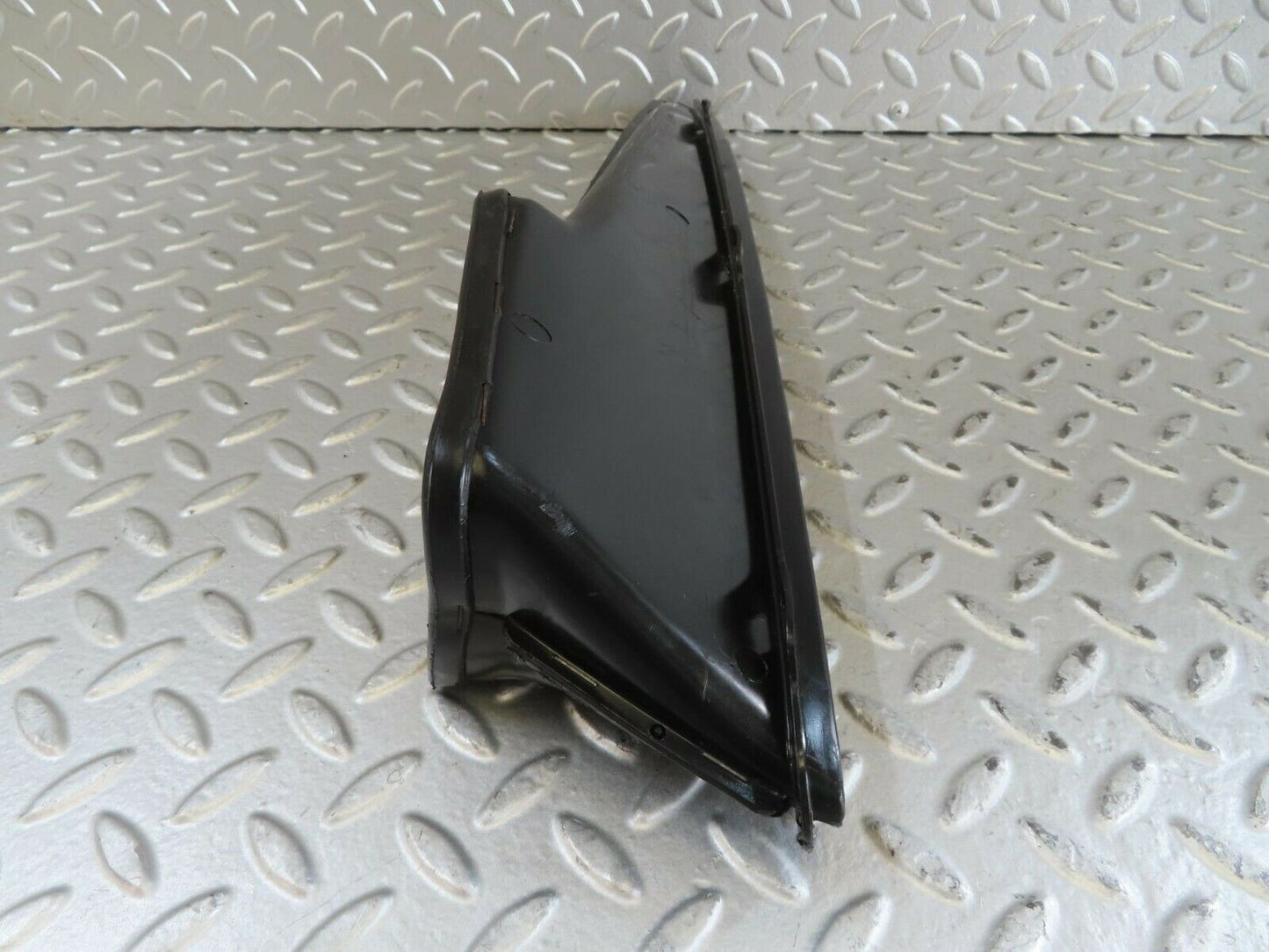 15548 Mercedes-Benz R107 450SL Dashboard Air Vent Right Side