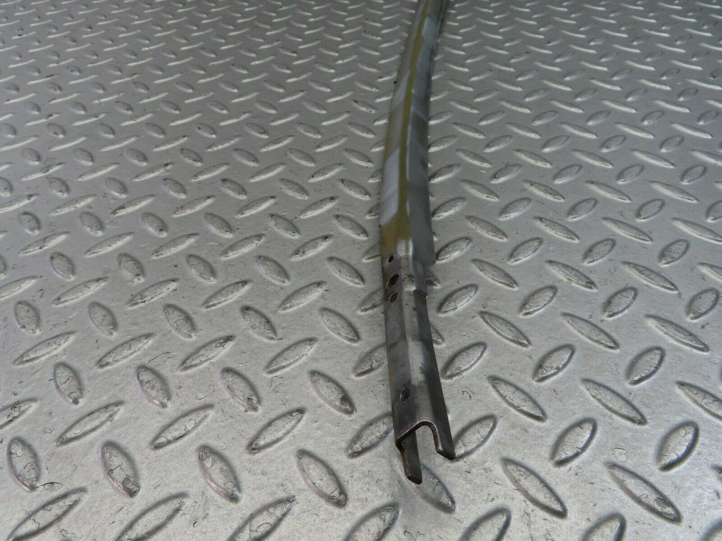 9726 Mercedes-Benz C123 280CE Coupe Front Left Door Window Channel Pair
