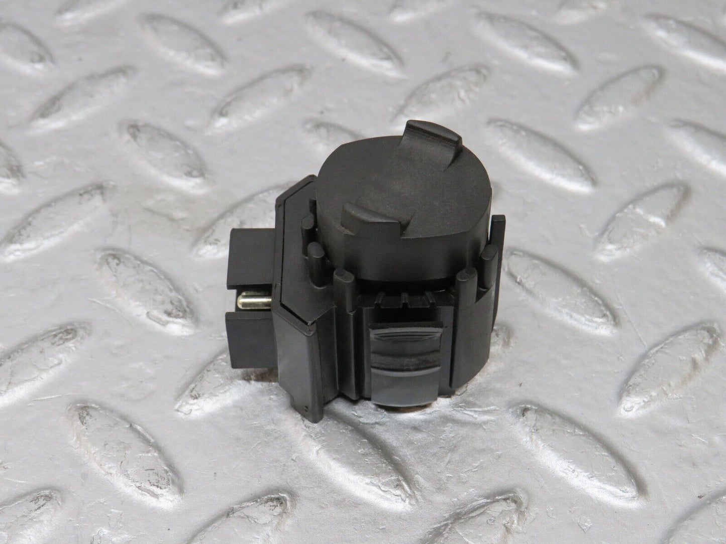 36695 Mercedes-Benz W201 190E 2.0L Kick Down Switch 0025452214