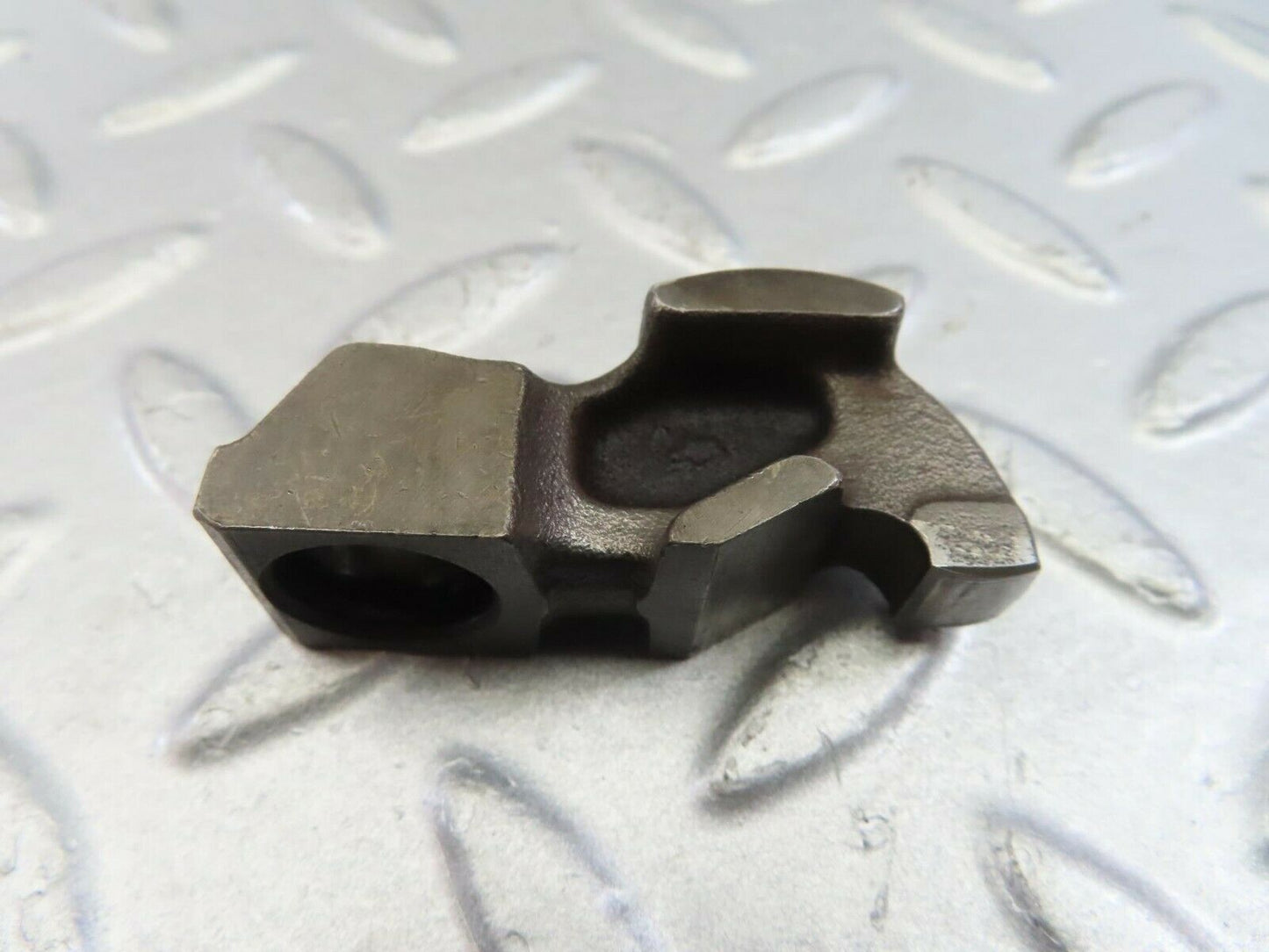 9867 Mercedes-Benz C123 280CE Coupe Valve Rocker Arm With Retaining Spring