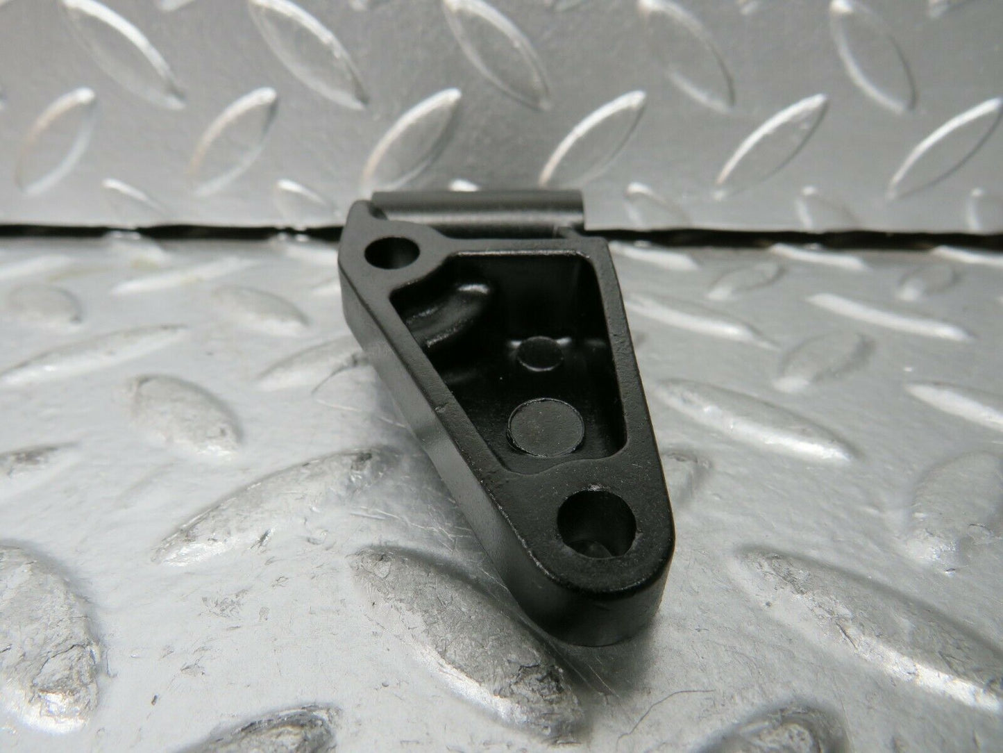 23424 Mercedes-Benz W116 350SE Accelerator Pedal Linkage Bracket 1163010218