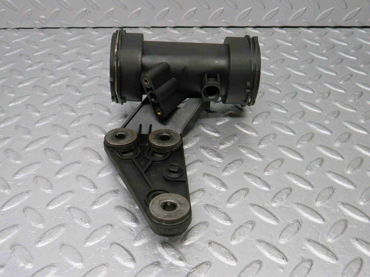38818 Mercedes-Benz W203 W209 Air Flow Mass Meter Sensor Bracket 2035200095
