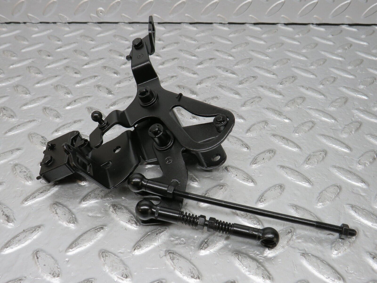 32657 Mercedes-Benz S124 300TE Wagon Throttle Linkage