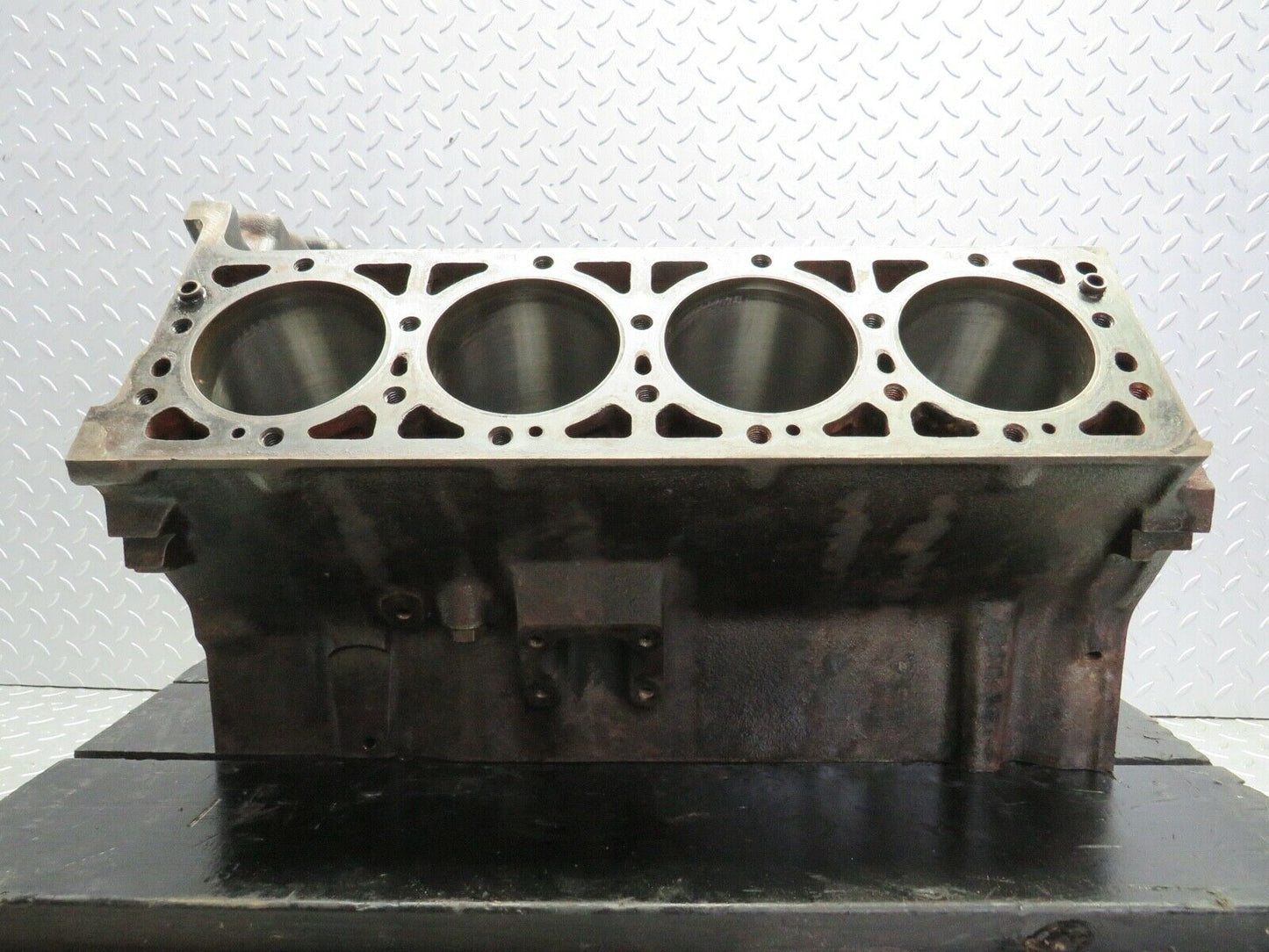 21954 Mercedes-Benz R107 450SL Engine Block M117.982 1170110401