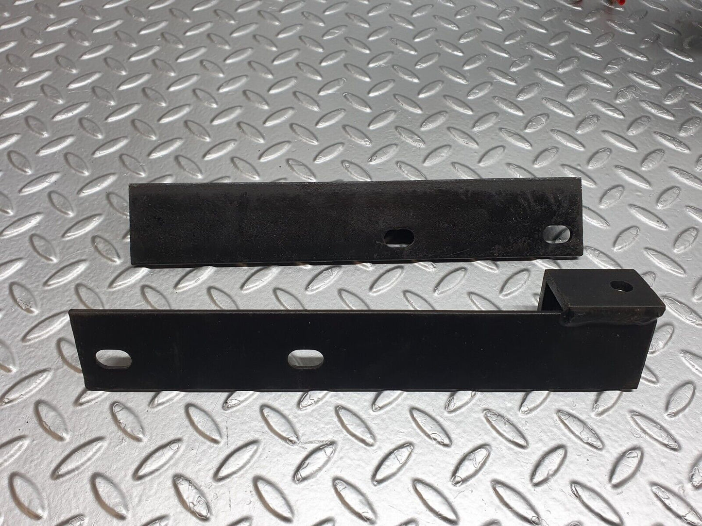 42122 Mercedes-Benz W202 C200 Genuine Tow Bars