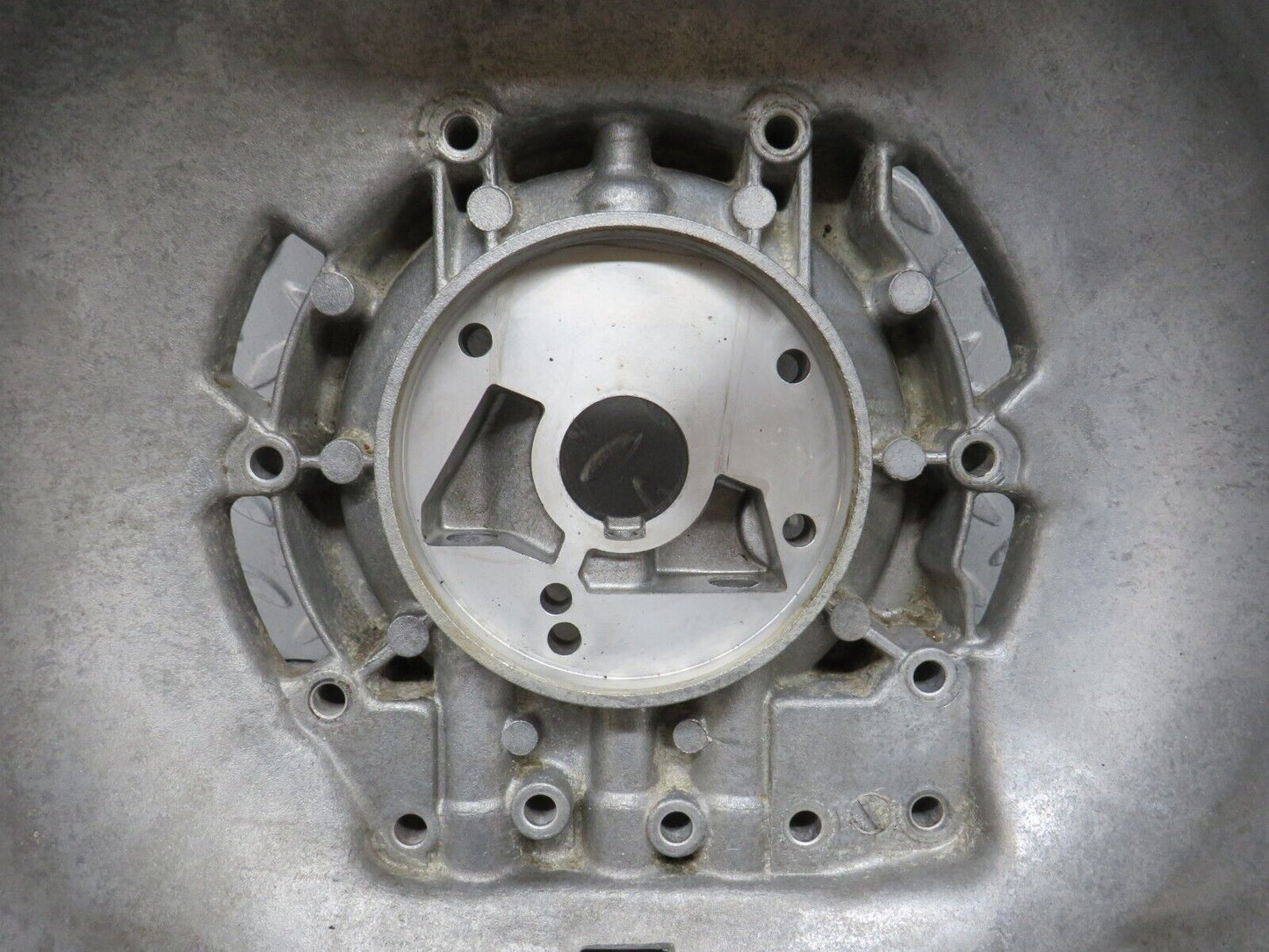 36426 Mercedes-Benz R107 450SL Automatic Gearbox Bell Housing 1092570601