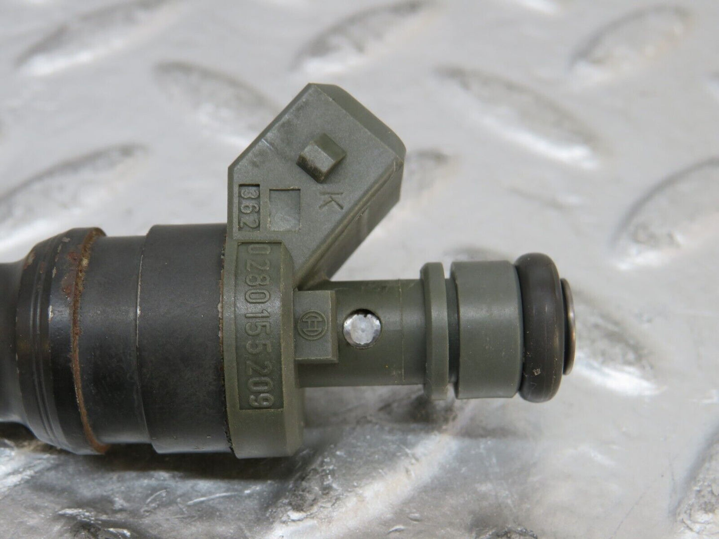26714 Mercedes-Benz C124 220CE Coupe Fuel Injector Bosch 0000787323 0280155209