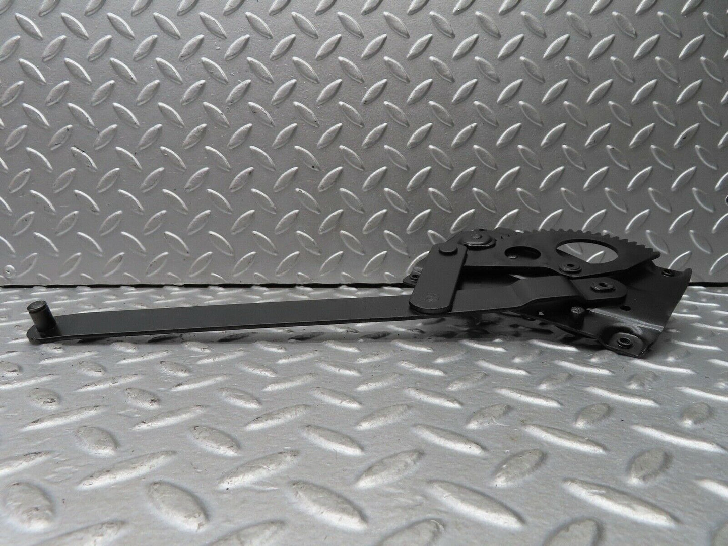 19004 Mercedes-Benz W121 190b Ponton Front Right Manual Window Regulator