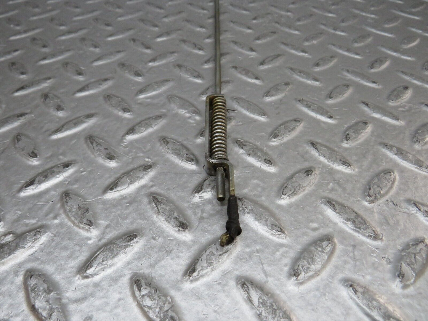 37296 Mercedes-Benz W109 300SEL Door Lock Control Bar