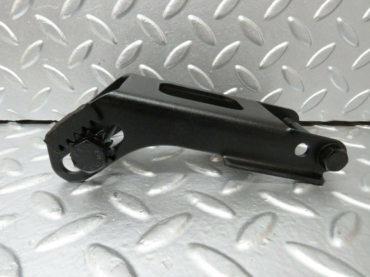 23900 Mercedes-Benz C107 450SLC Coupe Alternator Generator Bracket