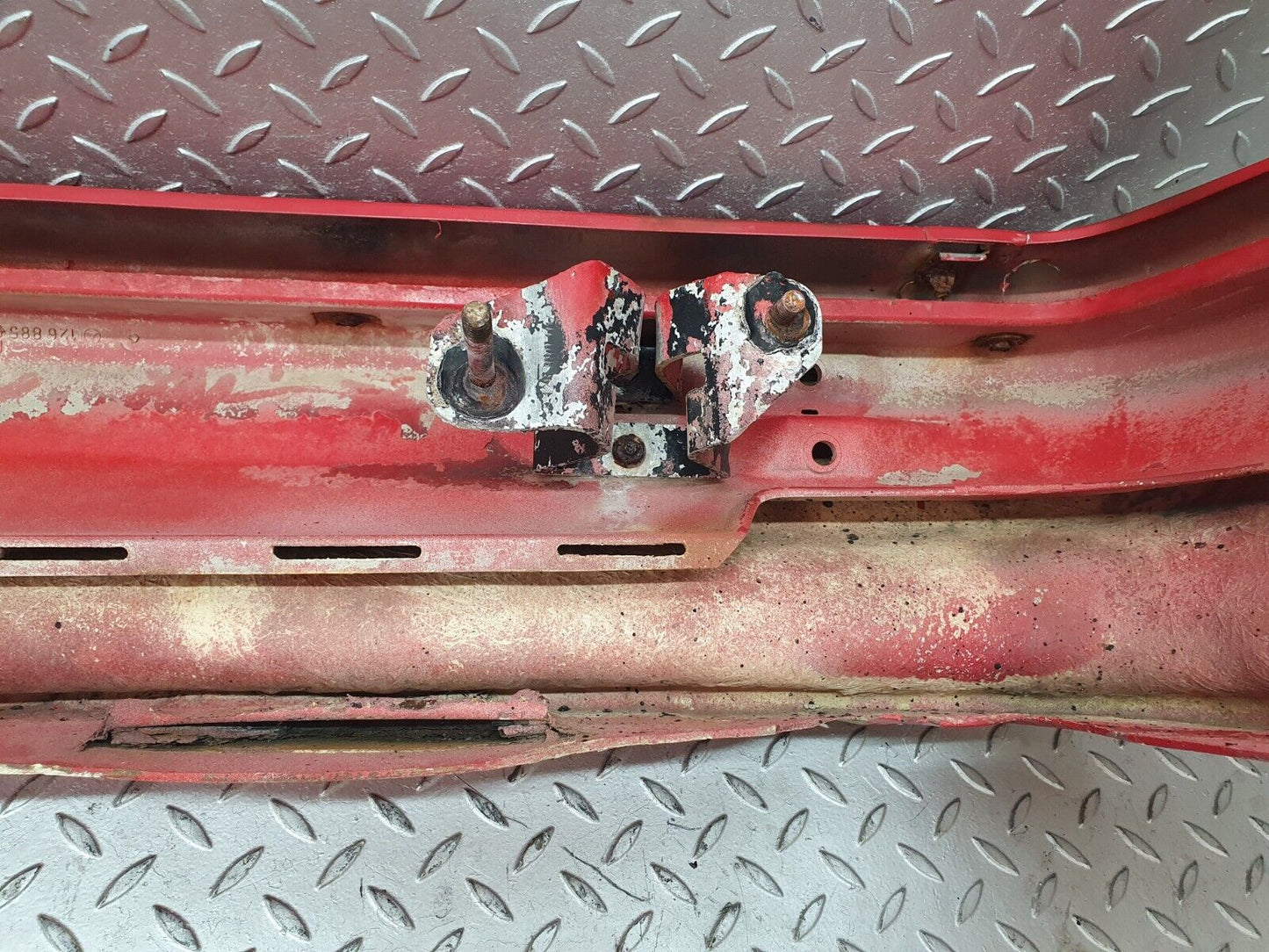 43841 Mercedes-Benz C126 380SEC Coupe Rear Bumper 1268850005 1268801114 1268801214