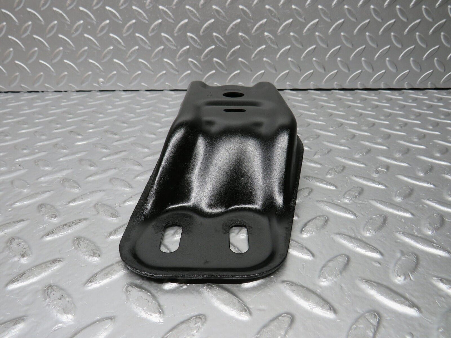 30382 Mercedes-Benz W124 230E Gearbox Mount Bracket Holder
