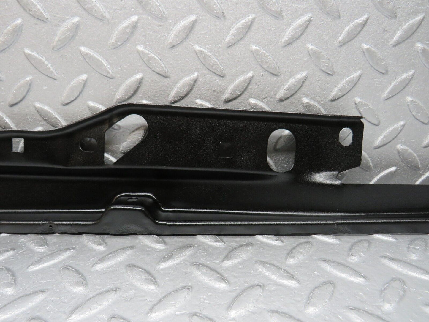 38011 Mercedes-Benz A124 320E Cabriolet Rear Left Window Channel Support