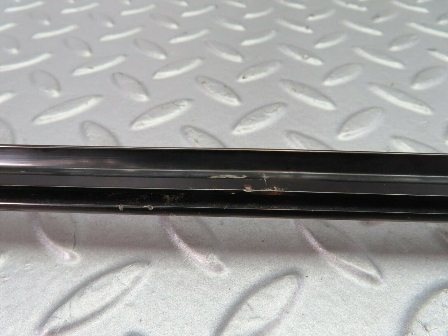 9542 Mercedes-Benz C124 300CE Coupe Front Left Door Chrome Trim