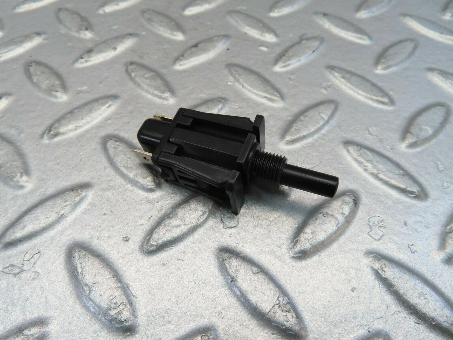 10934 Mercedes-Benz W123 230E Door Contact Switch 2018201110