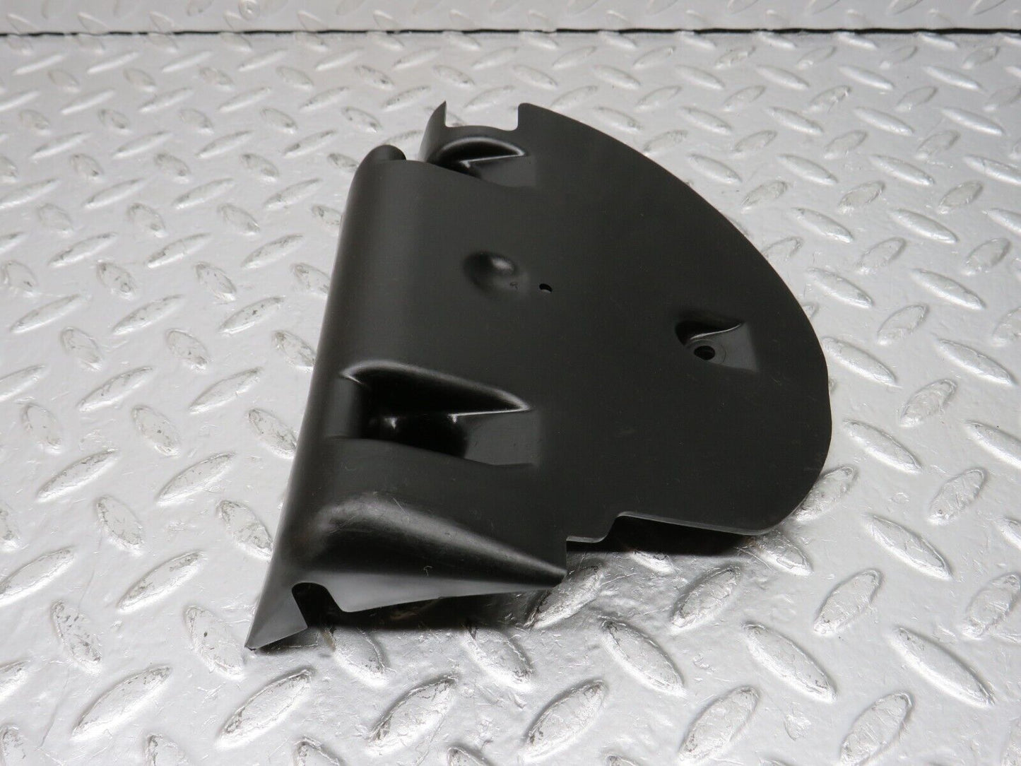 33398 Mercedes-Benz W202 C180 Fuel Tank Plastic Cover 2024710287