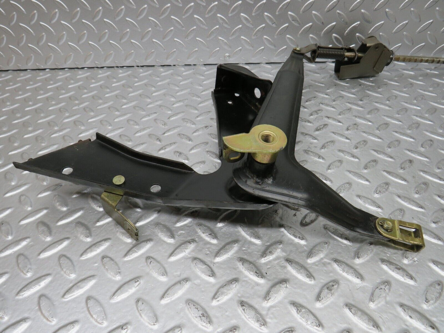 26286 Mercedes-Benz W116 450SE Handbrake Adjusting Handbrake Regulator