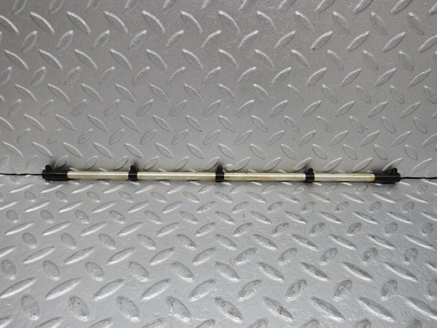 37140 Mercedes-Benz C126 420SEC Coupe Camshaft Oil Tube