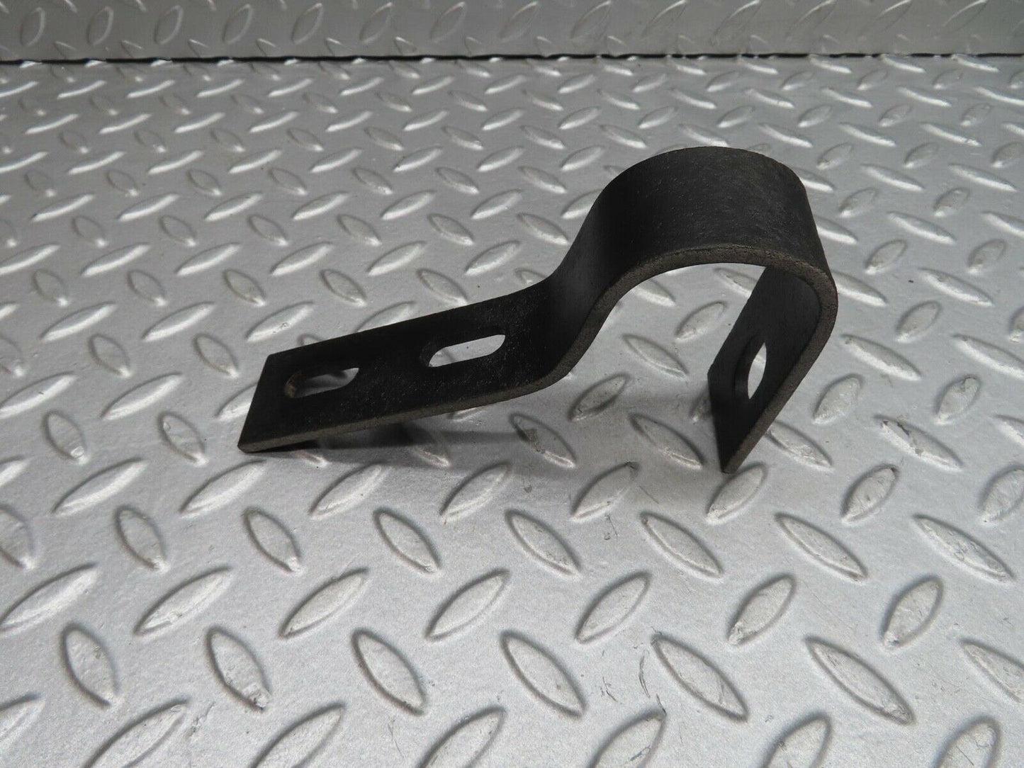 12281 Mercedes-Benz W108 280SE 3.5 Front Bumper Bracket